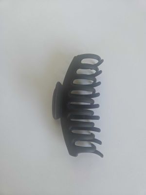 Black Hair Claw Clip