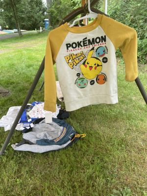 Pokémon Pikachu Raglan Sweatshirt